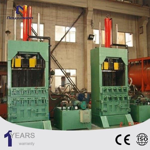 vertical hydraulic baler
